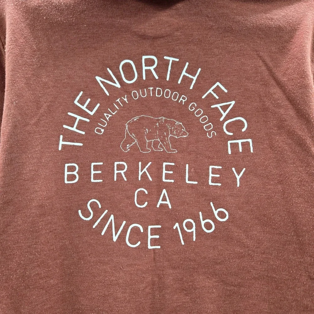 The North Face Men Hoodie L Red Bear Berkeley CA Casual Logo Graphic Print‎